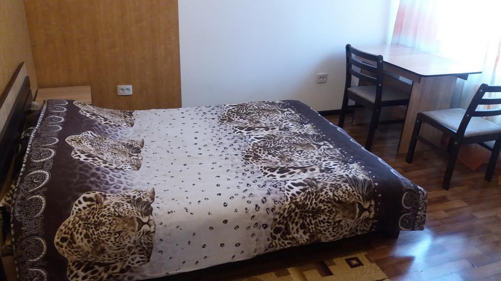 Nursat Guest House Астана Экстерьер фото