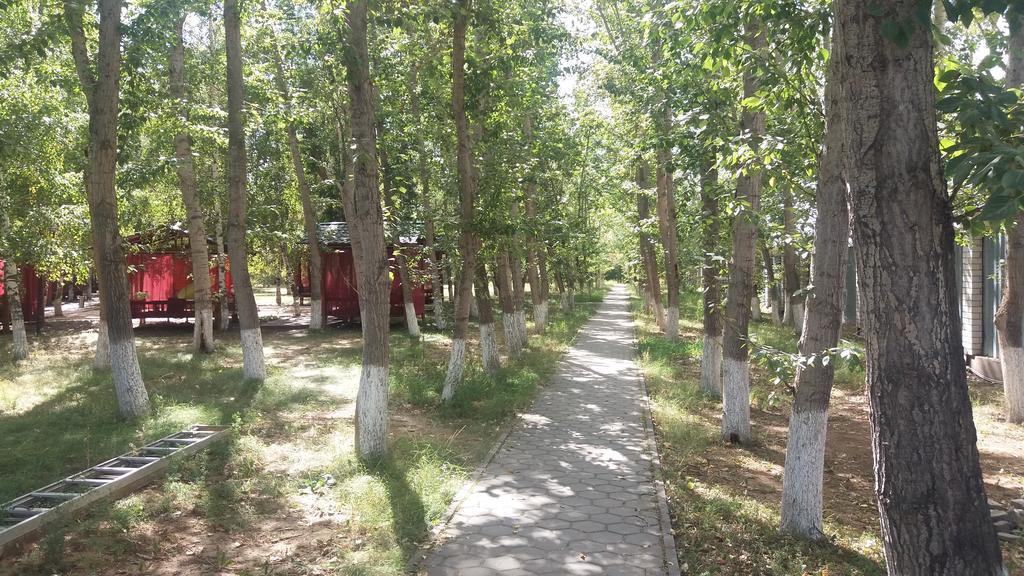 Nursat Guest House Астана Экстерьер фото