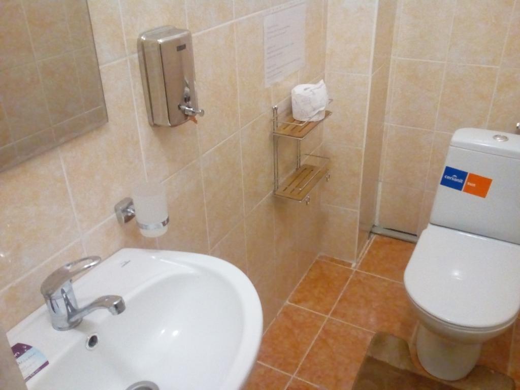 Nursat Guest House Астана Экстерьер фото