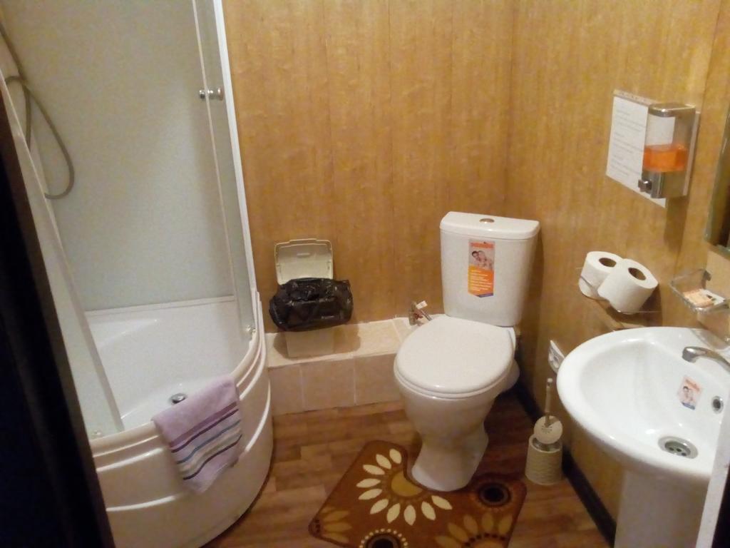 Nursat Guest House Астана Экстерьер фото