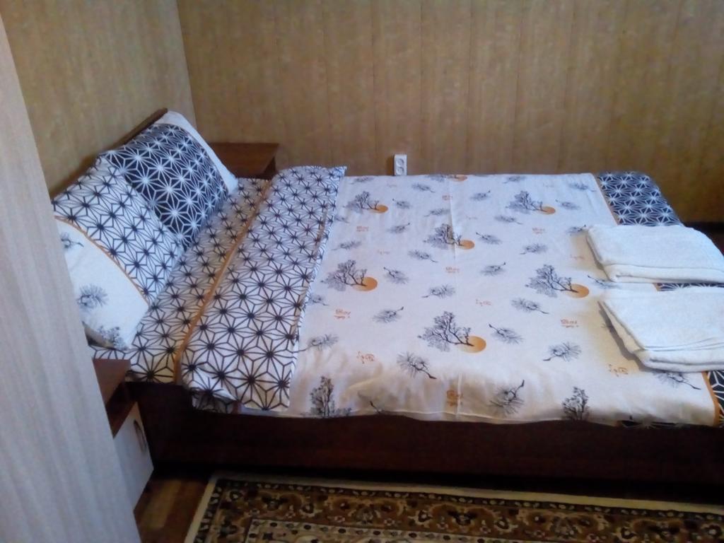 Nursat Guest House Астана Экстерьер фото