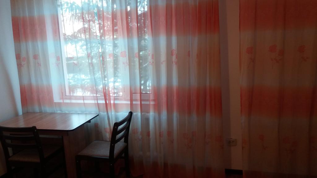 Nursat Guest House Астана Экстерьер фото